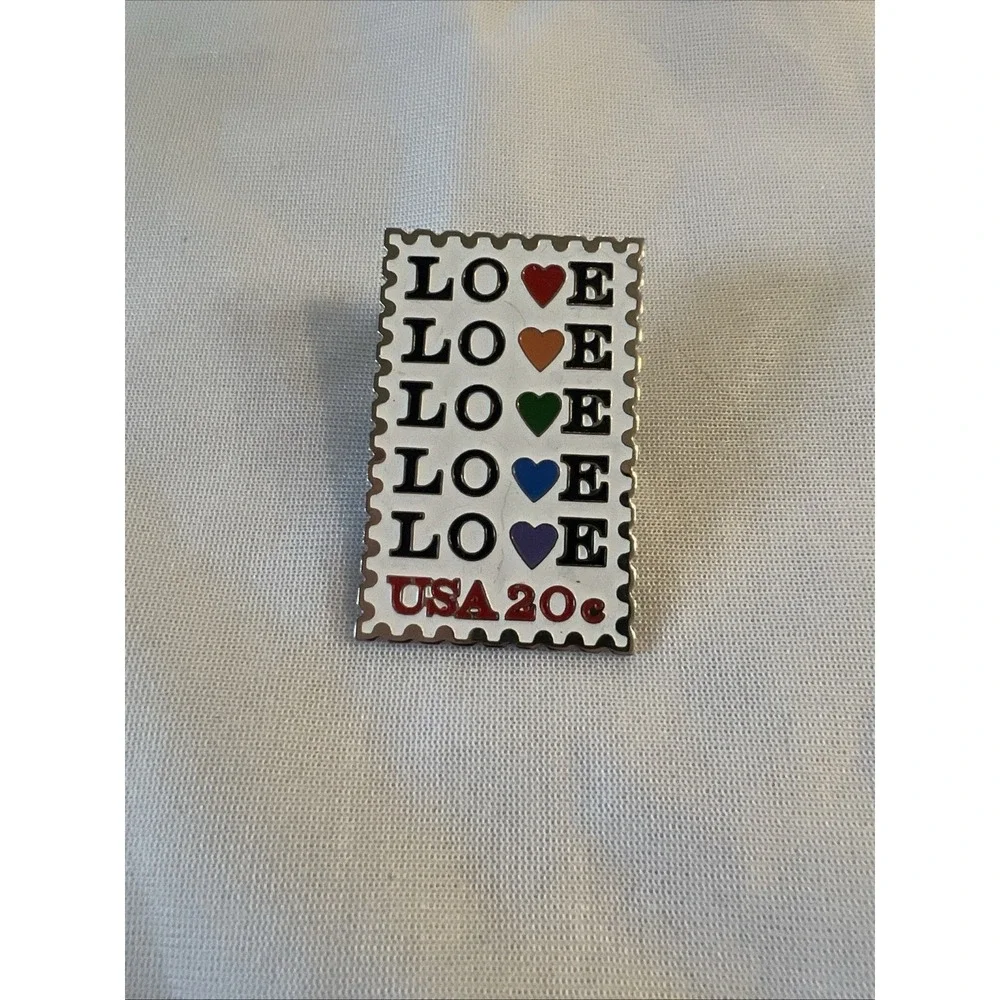 Vintage 20 Cent‎ 1984 LOVE Stamp Lapel Pin Silver Tone The March Co 1x1.5